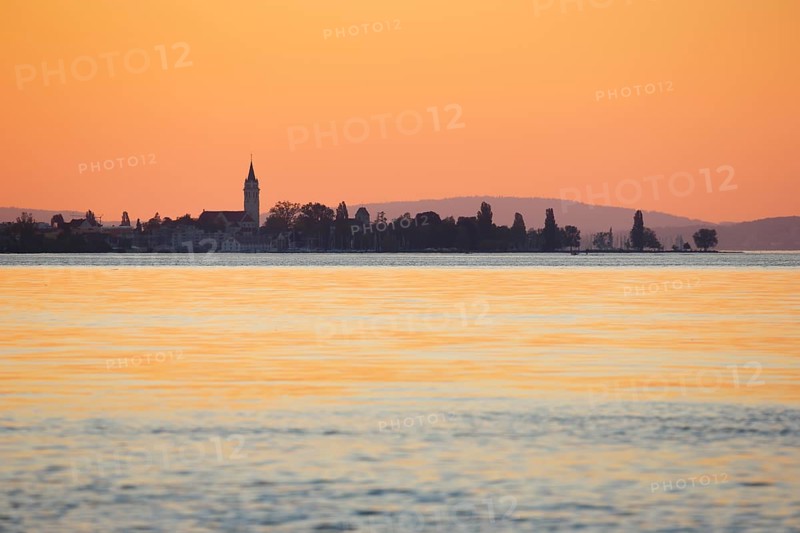 Church and harbour of Romanshorn in the evening light