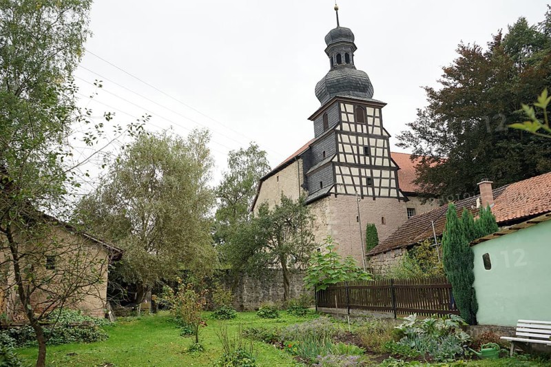 Fortified church with village church of St. Vitus on Leutersdorf church hill