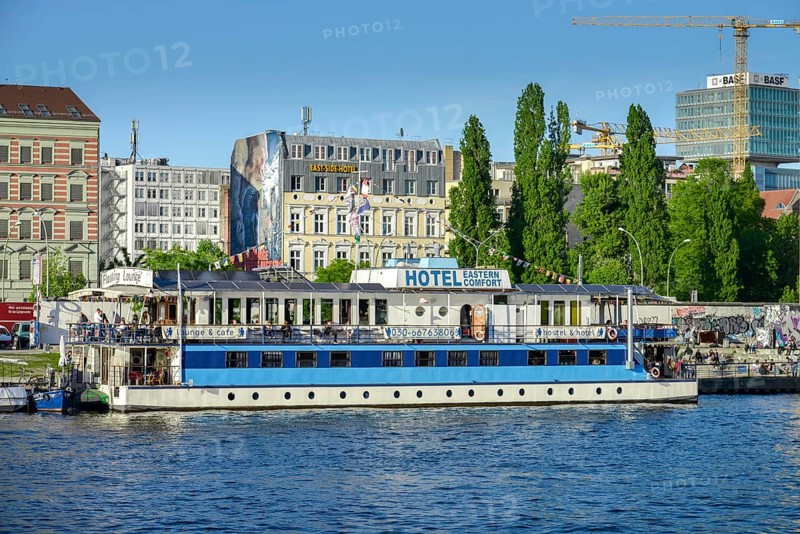 Hotel ship Eastern Comfort