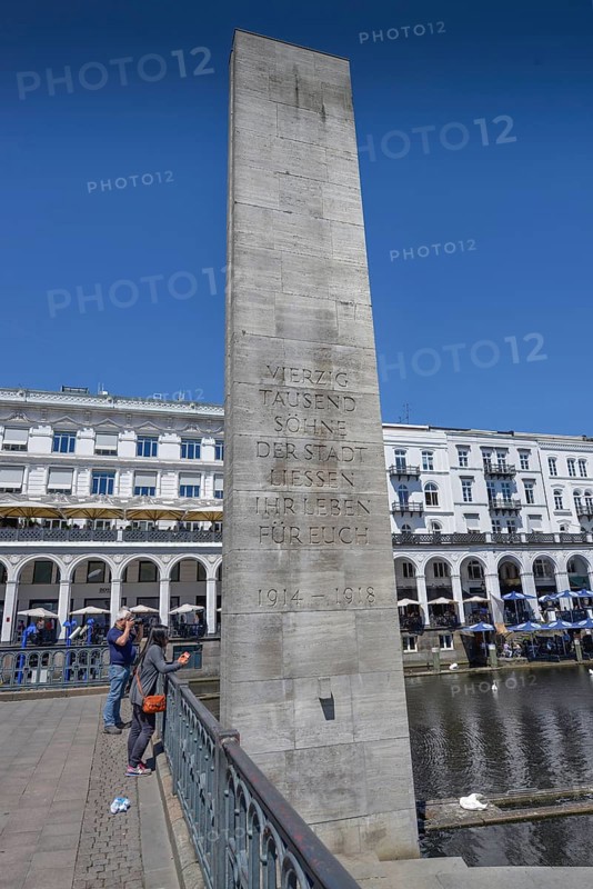 Monument to the Fallen of Both World Wars