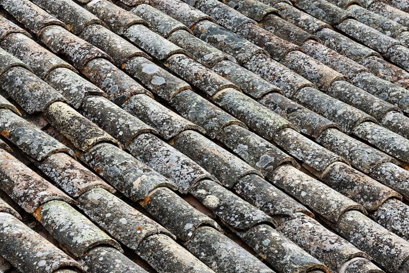 Roof tiles