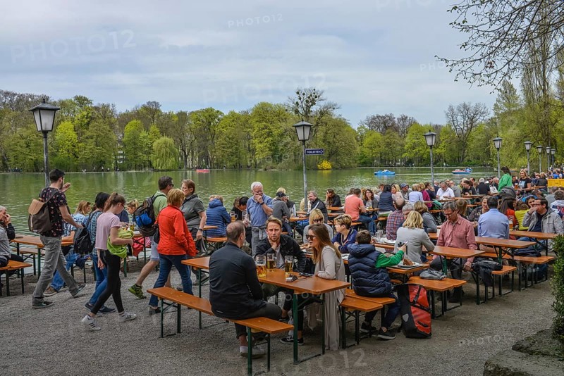 Seehaus beer garden at Kleinhesseloher See