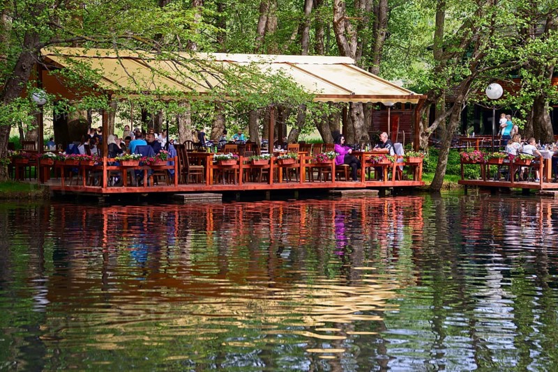 Lakeside restaurant