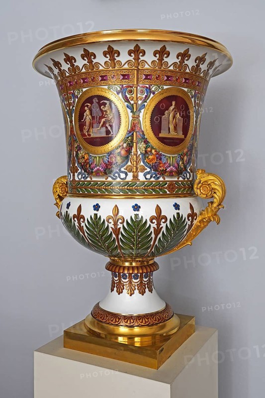 Monumental vase as a gift from King Charles X to Frederick William III