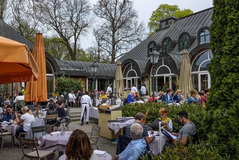 Seehaus beer garden at Kleinhesseloher See