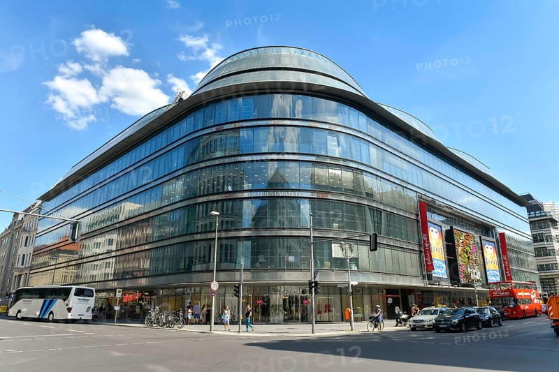 Quartier 207 commercial building