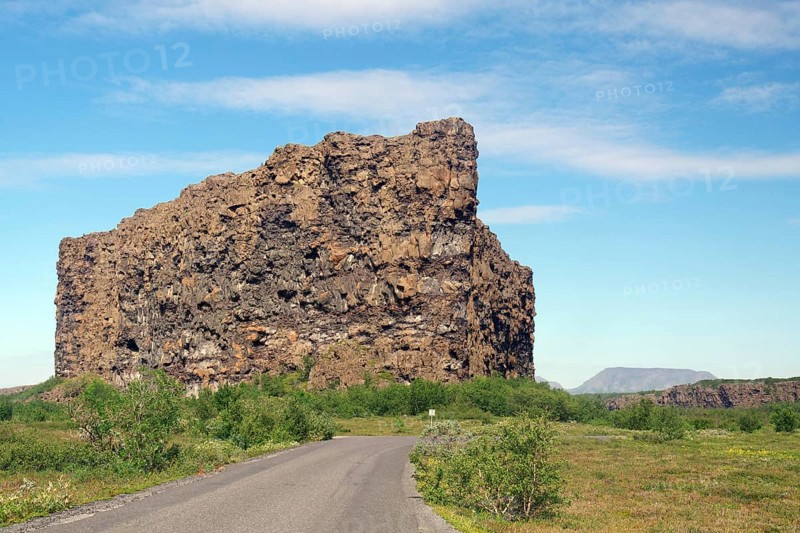 Single rock formation