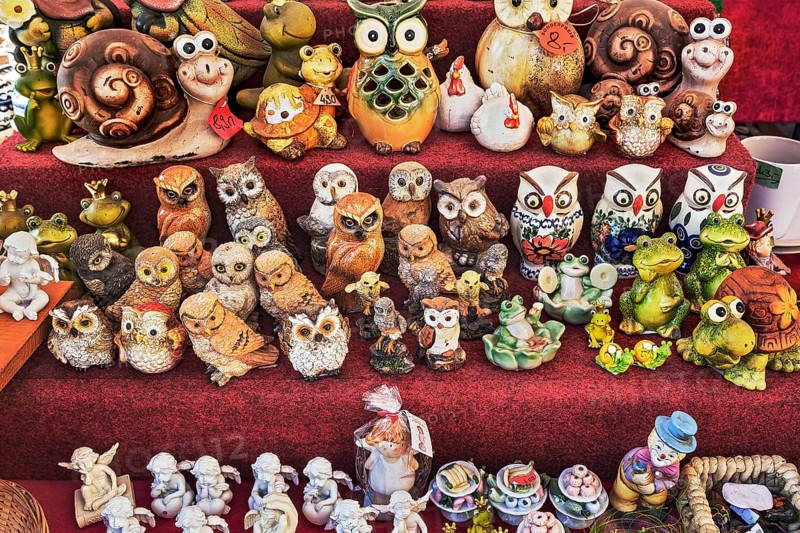 Ceramic figures