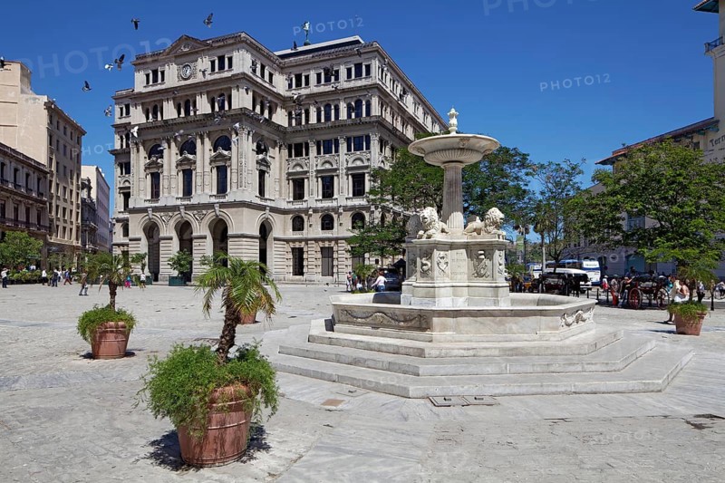 Lonja del Comercio Building