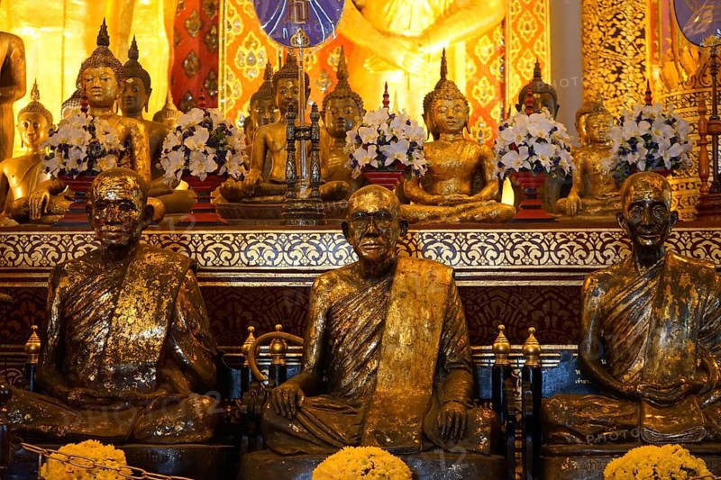 Buddha and monk statues