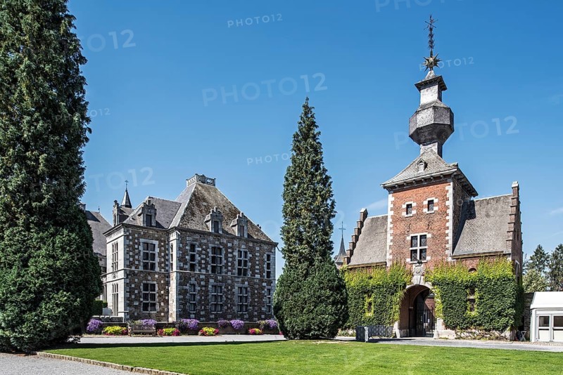 Entrance gate of the Chateau de Jehay