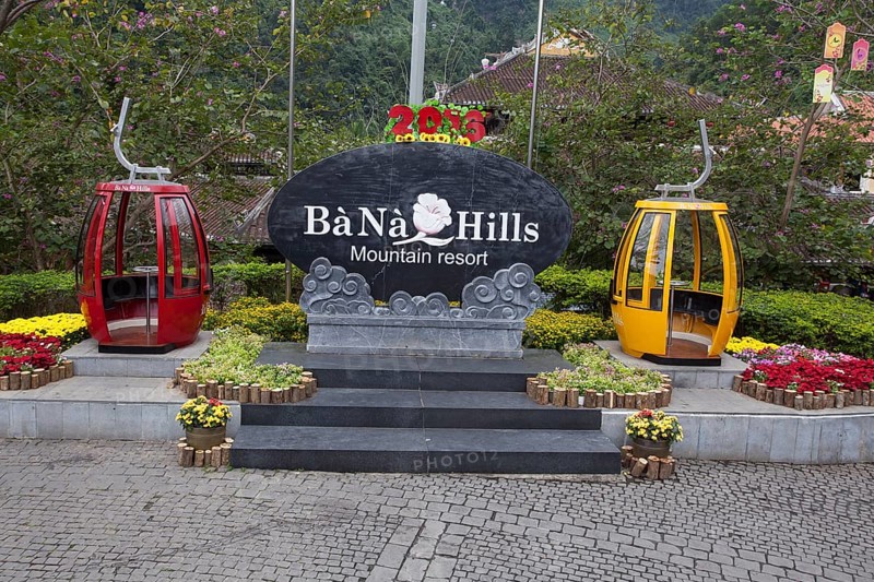 Entrance to the amusement and theme park Bana hill