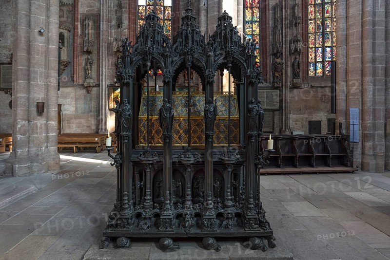 Sebaldus tomb by the sculptor Peter Vischer 1455 -1529