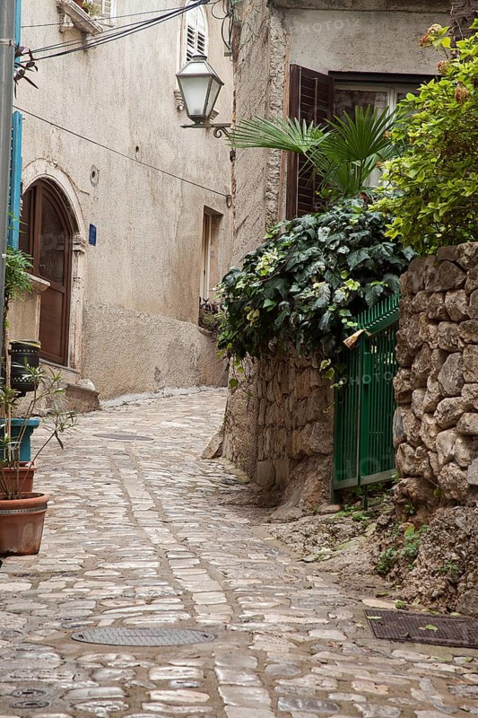 Alley