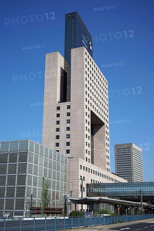 Messehaus 9