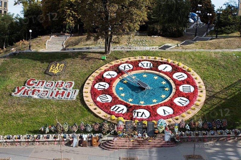 Flower clock in Kiev