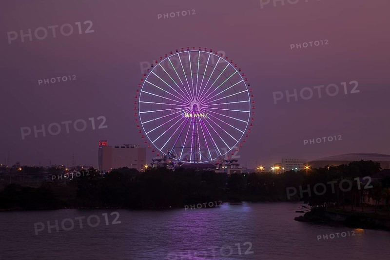 Ferris wheel Sun Wheel at night