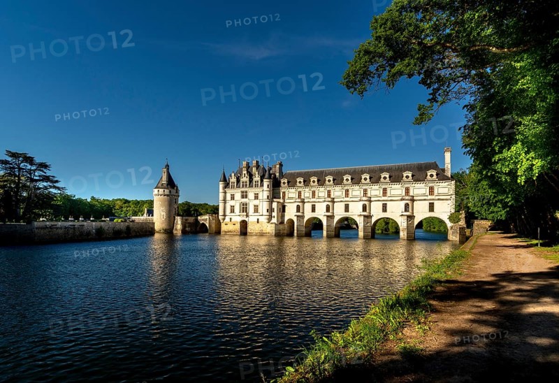 Chenonceau castle spanning the River Cher