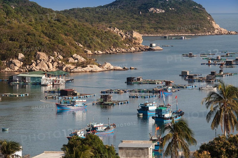 Fishing boats in Vinh Hy Bay