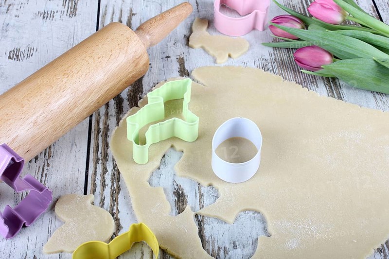 Shortcrust pastry and cookie cutters