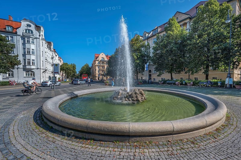 Fountain with fountain