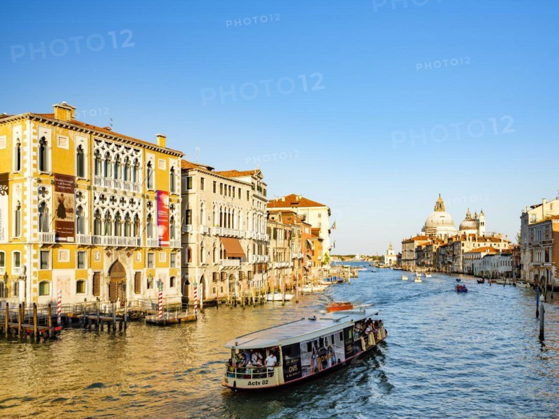 Vaporetto next to Palazzo Franchetti Cavalli in the Grand Canal
