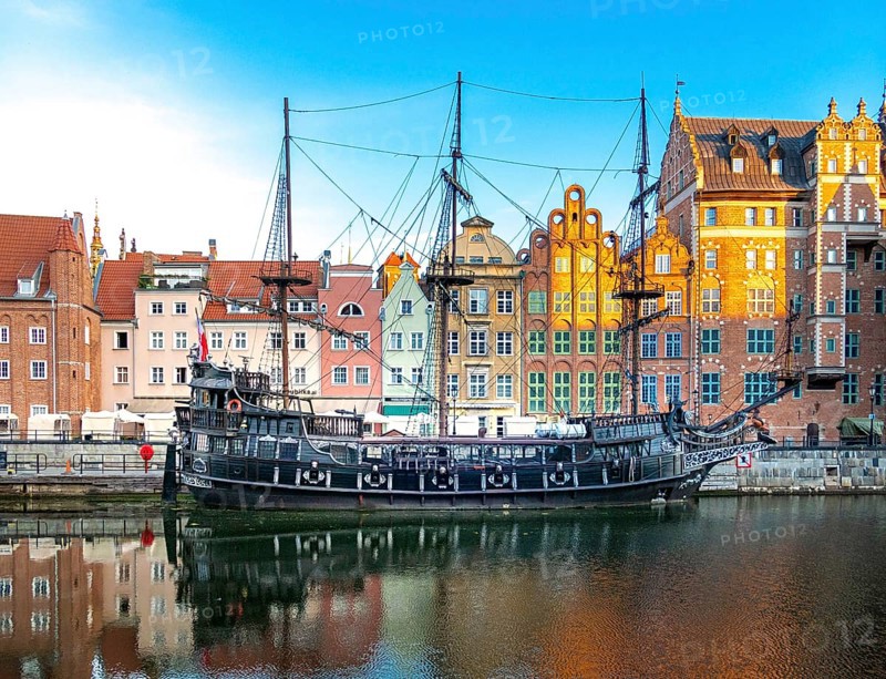 Galley for tourist tours in the Old Town