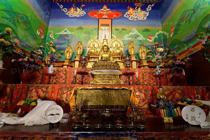 Buddha statue