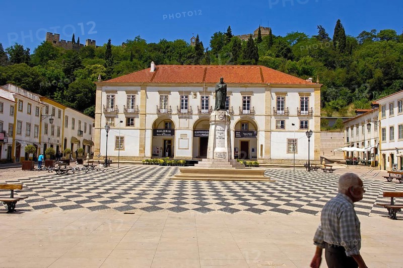 Town Hall in praca da Reublica and Templar Castle of Christ in the background