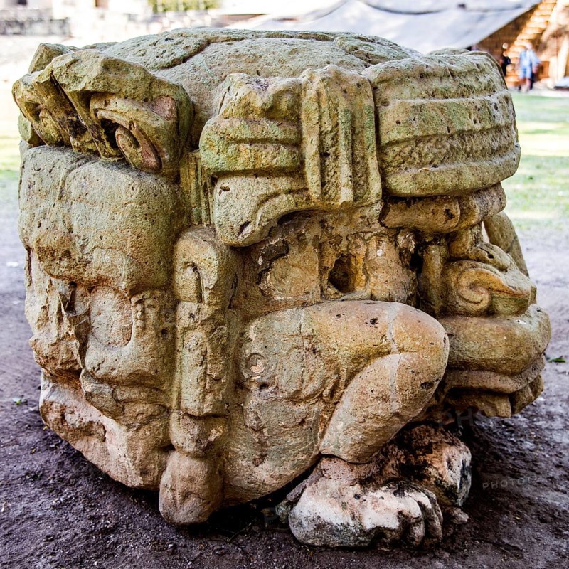 Zoomorphic altar to Stele N