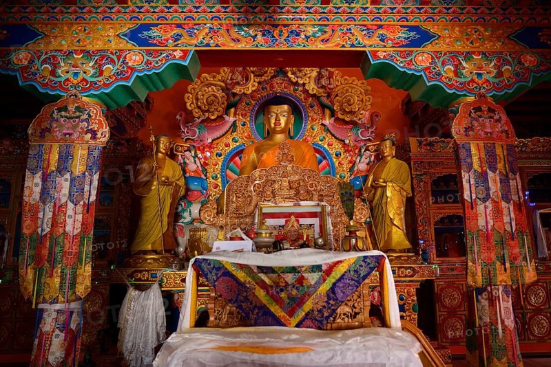 Buddha statue