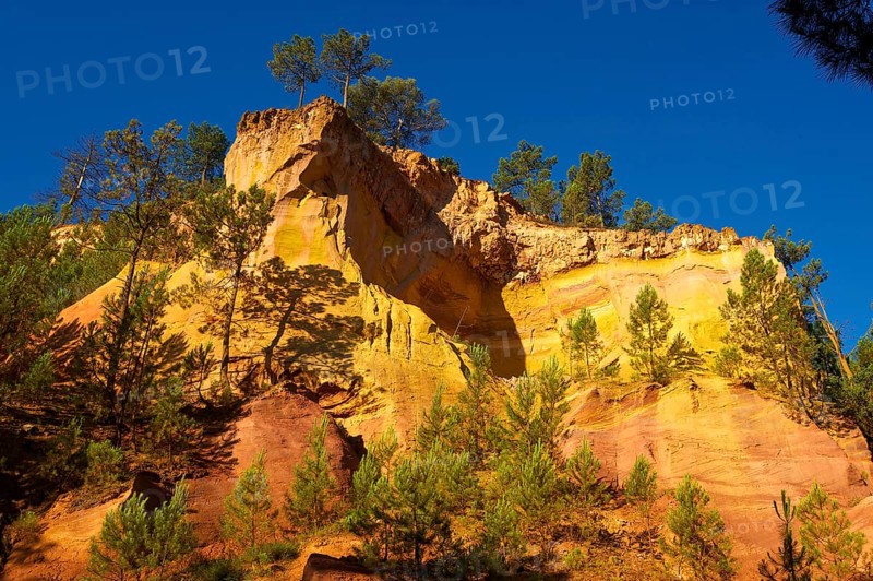 Roussillon ochre rocks