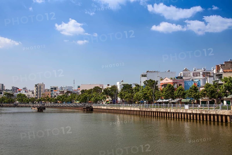 Cau Mong Pedestrian Bridge