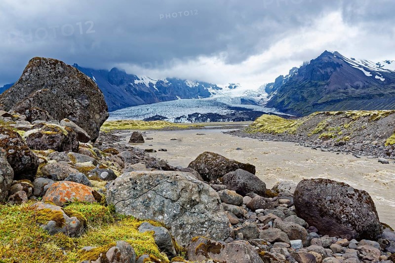 Outlet of Fjallsarlon glacier