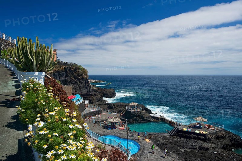 Charco Azul natural swimming pool in San Andres
