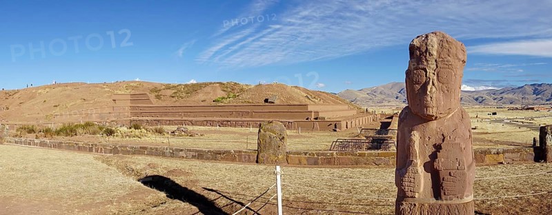 Fraile monolith or monk monolith of the pre-Inca period in the ruins of Tiwanaku