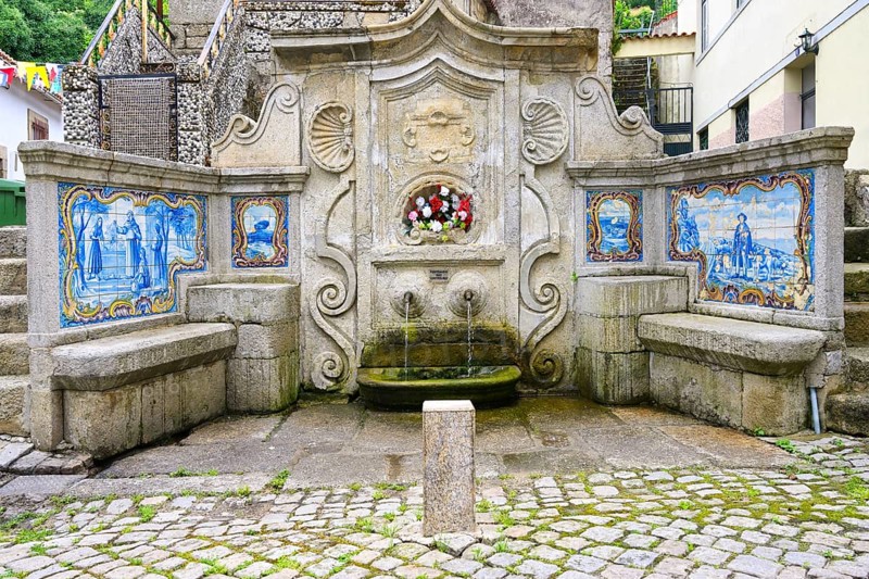 Fountain of the Seat
