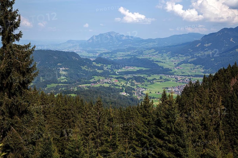 View from the hiking trail to the Soeller-Alpe into the Illertal