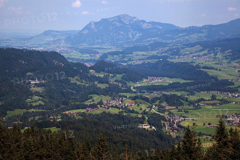 View from the hiking trail to the Soeller-Alpe into the Illertal