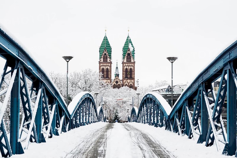 Winter atmosphere with snow