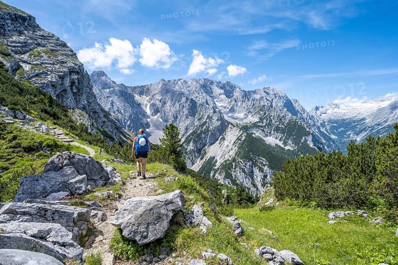 Hiker on the trail to the Meilerhuette