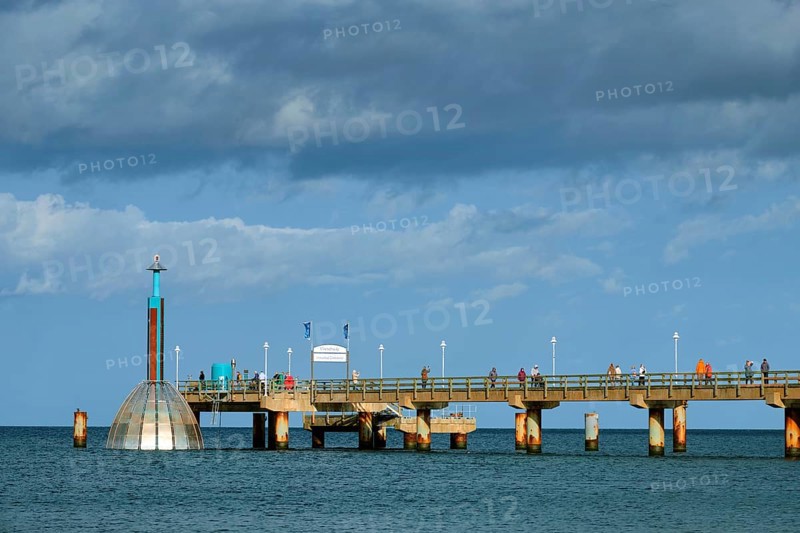 Zinnowitz pier with diving gondola