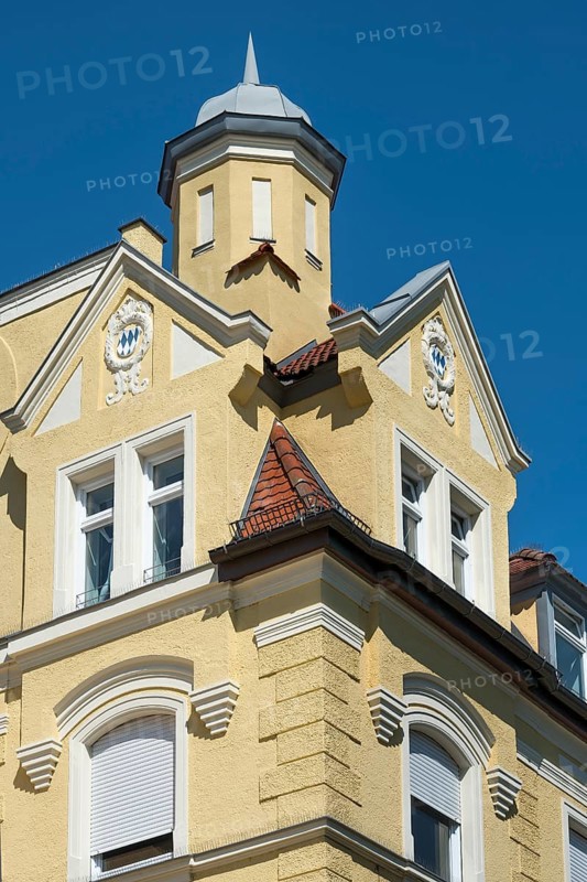 Pointed gable and turret at Harras