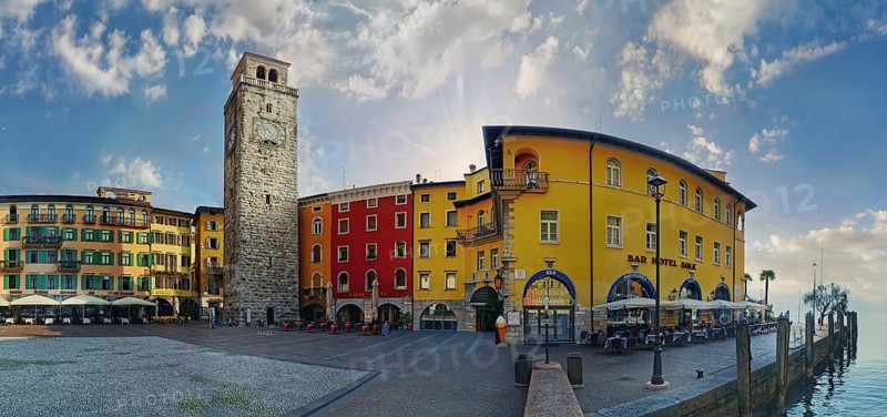 Piazza Novembre with Torre Apponale