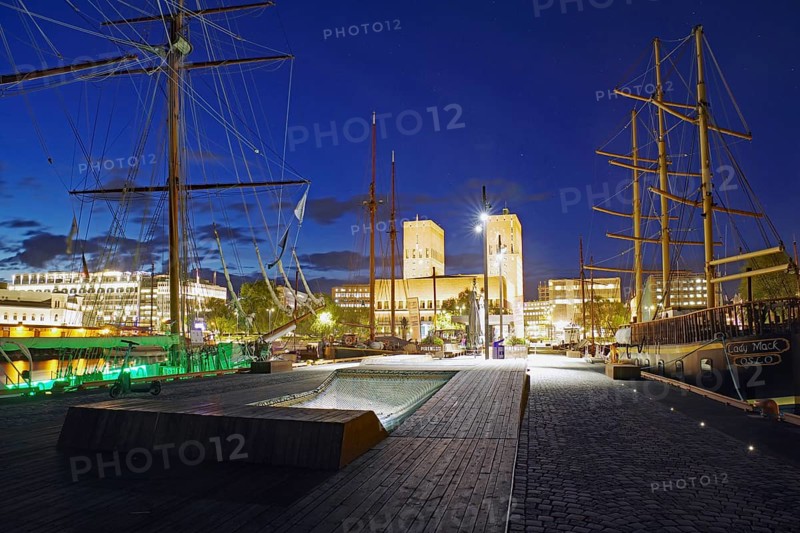Sailing ship and the city hall