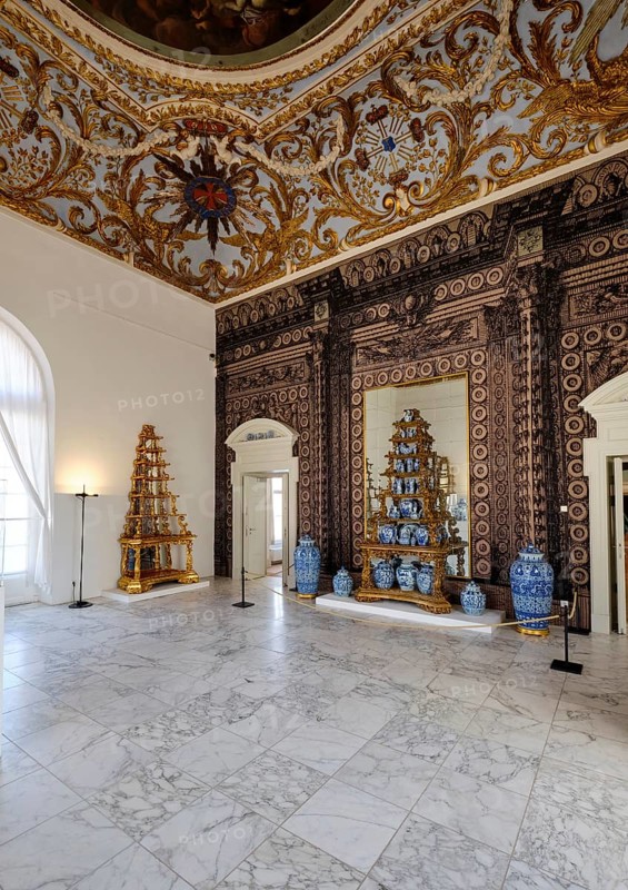 Porcelain Chamber