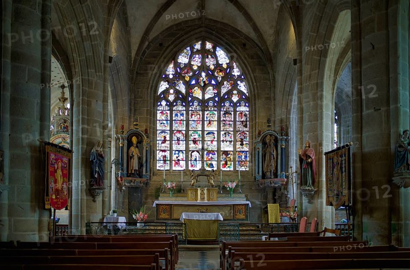 Nave and choir room