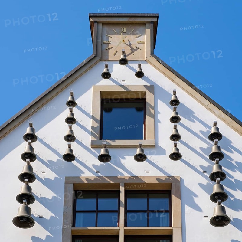 Carillon on the house gable