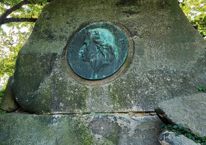 Schiller Monument in the Palace Park