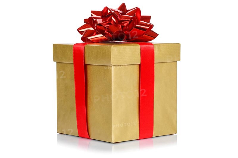 Gift birthday christmas birthday gift box gold golden cut out isolated